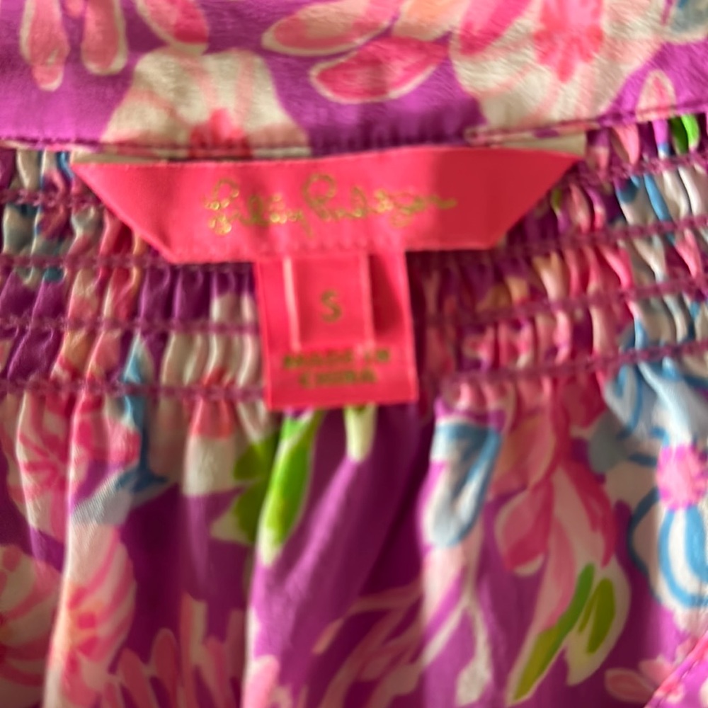 Lilly Pulitzer Elsa silk top “Amethyst Moms the Word” print EEUC - Picture 7 of 10